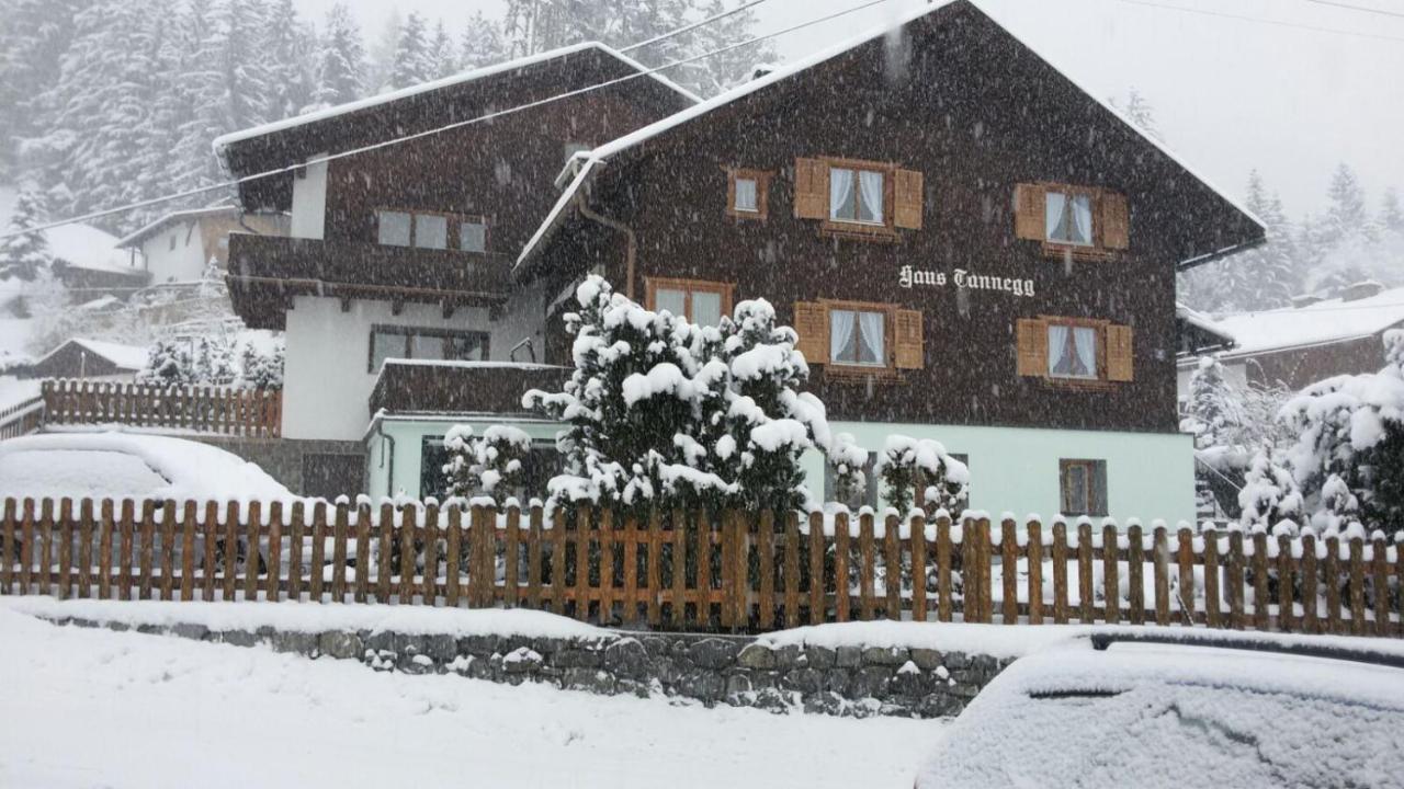 Haus Tannegg Bed & Breakfast Петной ам Арлберг Екстериор снимка