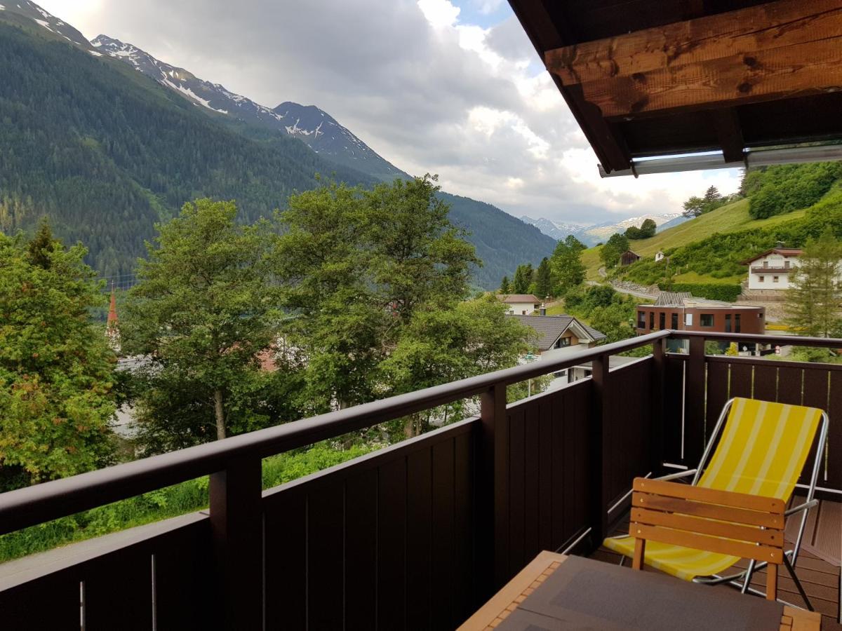 Haus Tannegg Bed & Breakfast Петной ам Арлберг Екстериор снимка